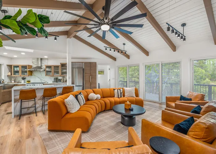 Stunning Red Rock Views | Pickleball, Pool, Hot Tub & Theater *
