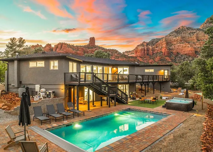Stunning Red Rock Views | Pickleball, Pool, Hot Tub & Theater
